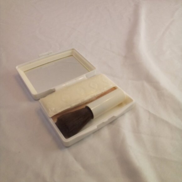 Vintage Max Factor Compact Mirror Ultra Lucent Counter Shine Pressed Powder .25 - Picture 6 of 12